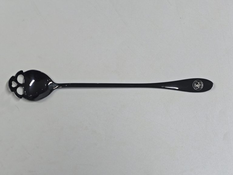 Skull mixing spoon